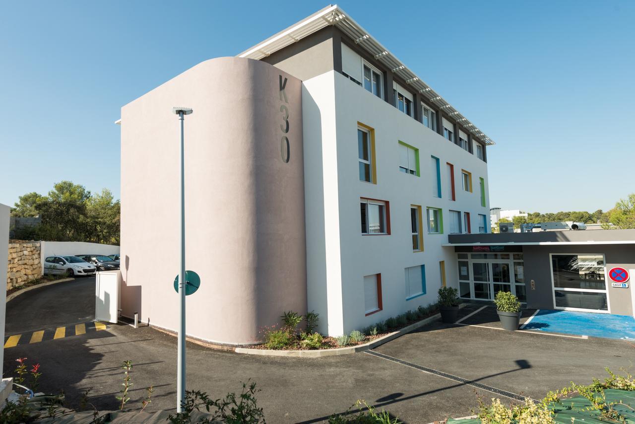 Residence Uxco Kampus 30 Ex Suiteasy นีมส์ ภายนอก รูปภาพ