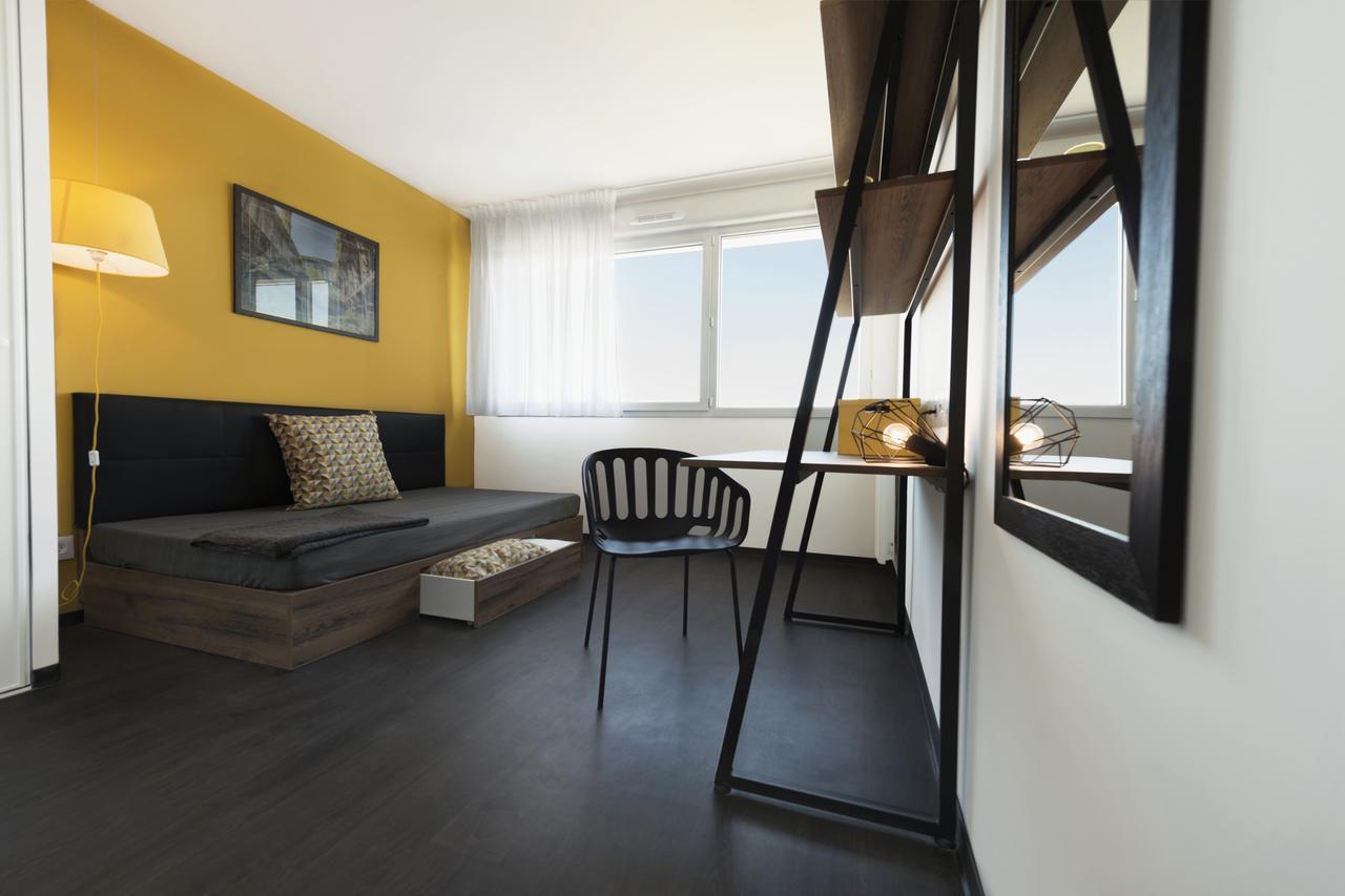Residence Uxco Kampus 30 Ex Suiteasy นีมส์ ภายนอก รูปภาพ